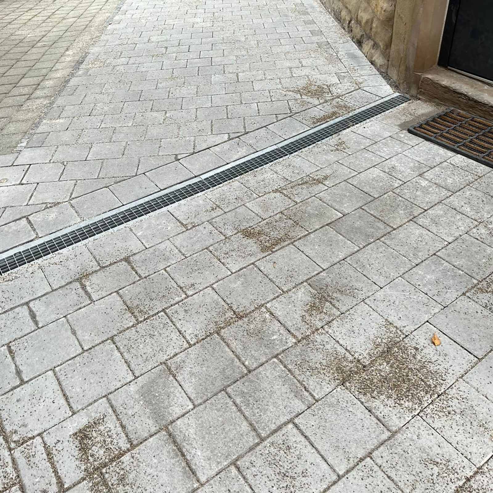 Pflasterarbeiten und Randeinfassungen Gustav Lutz Bau-Ing. Hofbefestigungen GmbH