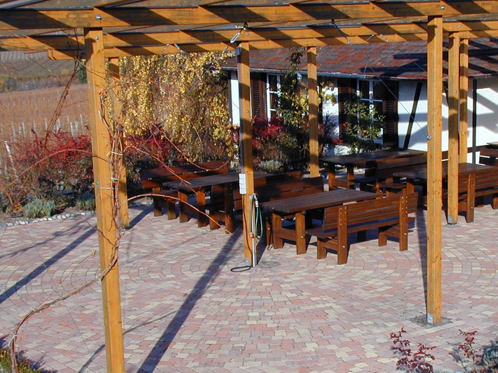 Leistungen Gustav Lutz Bau-Ing. Hofbefestigungen GmbH